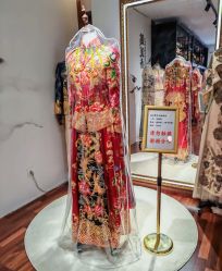 -懿沉香中式嫁衣礼服秀禾服龙凤褂马来褂旗袍总店