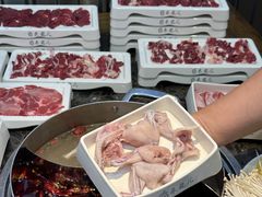 -来龍儿鲜切牛肉自助老火锅