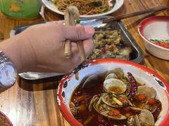 -冶建镜子·老南昌大排档·江西虾王(总店)