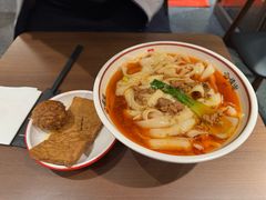 -顺溜·手工刀削面·黑金店(铜锣湾店)