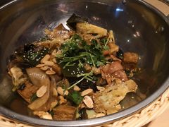 -拿渡麻辣香锅(世茂广场·工三店)