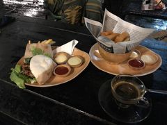 -莓园冰淇淋店