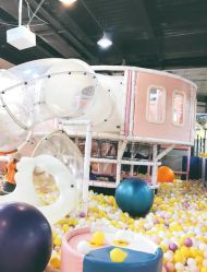 -开心哈乐亲子乐园(东森时尚百货店)