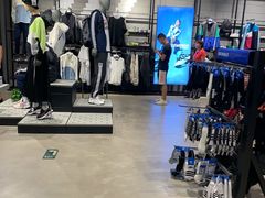 -adidas(滔搏朝阳大悦城店)