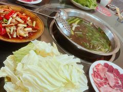 跷脚牛肉-周老三跷脚牛肉·全牛火锅(非遗传承店)