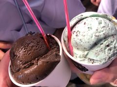 -席娜卡琳火车铁道夜市