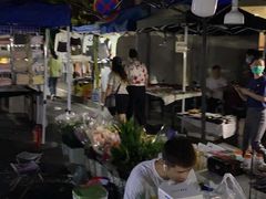 -吴山路夜市