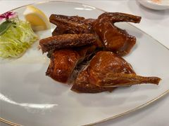 茶皇烟熏脆皮乳鸽-伯衡55·吉品轩(乌鲁木齐南路店)