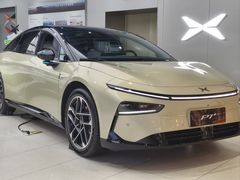 -小鹏汽车(上海静安大融城店)