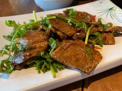 -云海肴·汽锅鸡·云南菜(天山百盛优客店)