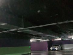 -金虹桥国际中心·停车场
