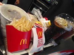 -麦当劳(政通路店)