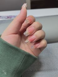 -小黑瓶美甲美睫
