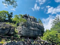 -梭布垭石林景区