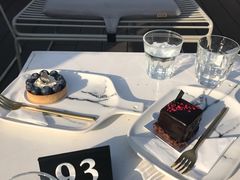 -UNI UNI(环亚凯瑟琳店)