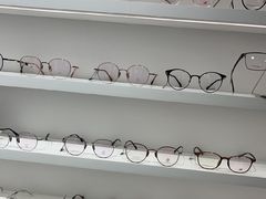 -美式眼镜·授权蔡司.依视路.尼康.豪雅.明月(南翔印象城店)