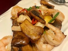 牛肝菌炒虾-民族饭店-四季餐厅