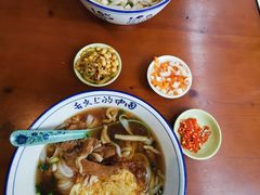 -裕新楼粉面馆·石磨手工粉(四方坪店)