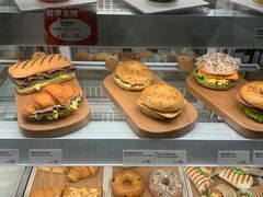-Tims天好咖啡·贝果(东吴龙湖天街店)