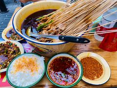 -拈签一笑黄牛肉辣卤串串