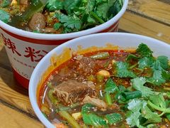 -郎吞虎咽酸辣粉(第一桥店)