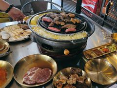 -胡悦里韩式烤肉(芝罘万达广场店)