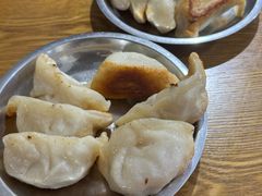 -黄阿姨锅贴大王(万航渡路店)