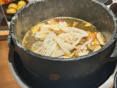 -芸山季·云南山珍菌火锅(人民广场来福士店)