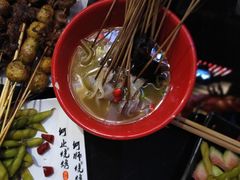 -何师烧烤·香辣蟹·川菜·30年老品牌(太古里旗舰店)
