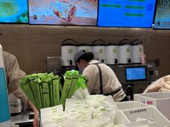 -奈雪的茶(湖滨银泰in77C区PRO店)