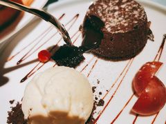 巧克力熔岩配香草冰淇淋-Aria意·艾意西餐