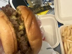 -TRIPS BURGER(大钟寺店)