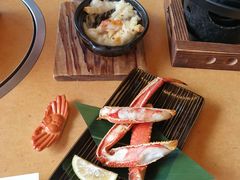 中间的是蟹肉通心粉和寿司-蟹道乐(道顿堀本店)