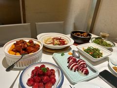-楚山晓·湖北菜(武汉光谷K11店)
