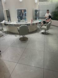 -PE SALON