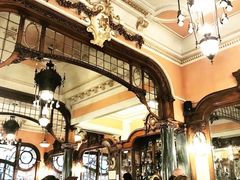 -Majestic Café