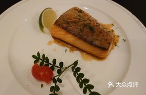 Searing Salmon on Iron Plate