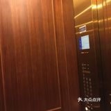 浴缸可以供娃当小游泳池。从香港回来