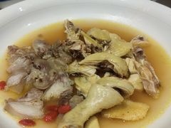 -桔子酒店(上海西藏北路地铁站店)