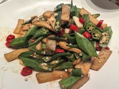 -八大碗·地道东北菜(东陵西路店)