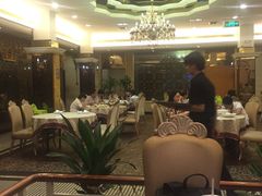 大堂-新粤新疆菜清真餐厅(拱北店)