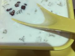 雪蛤红豆汤水-开心果牛扒城(雍华庭店)