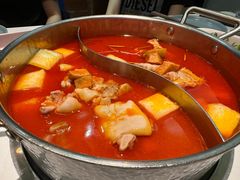 酸汤猪手火锅-小街猪手(团结湖店)