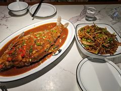 -小凤庭·地道湖北菜武昌鱼·藕汤(38年黄鹤楼店)
