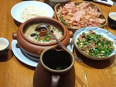 -老滇山寨•云南特色菜•地方菜•民族风情歌舞表演(金碧店)