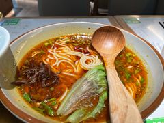 -百春原湖南牛肉粉(百联世纪店)