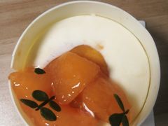 杏子芝士慕斯-Ten Olives甜点