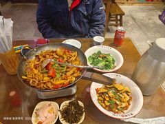 -富正毅三下锅·湘西韵味(天门山索道店)