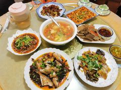 -洪霞餐馆