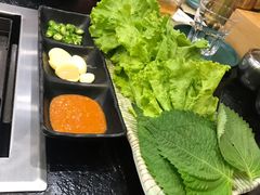 -臻牛烤肉